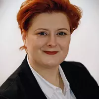 Sandra_Businessfoto.jpg